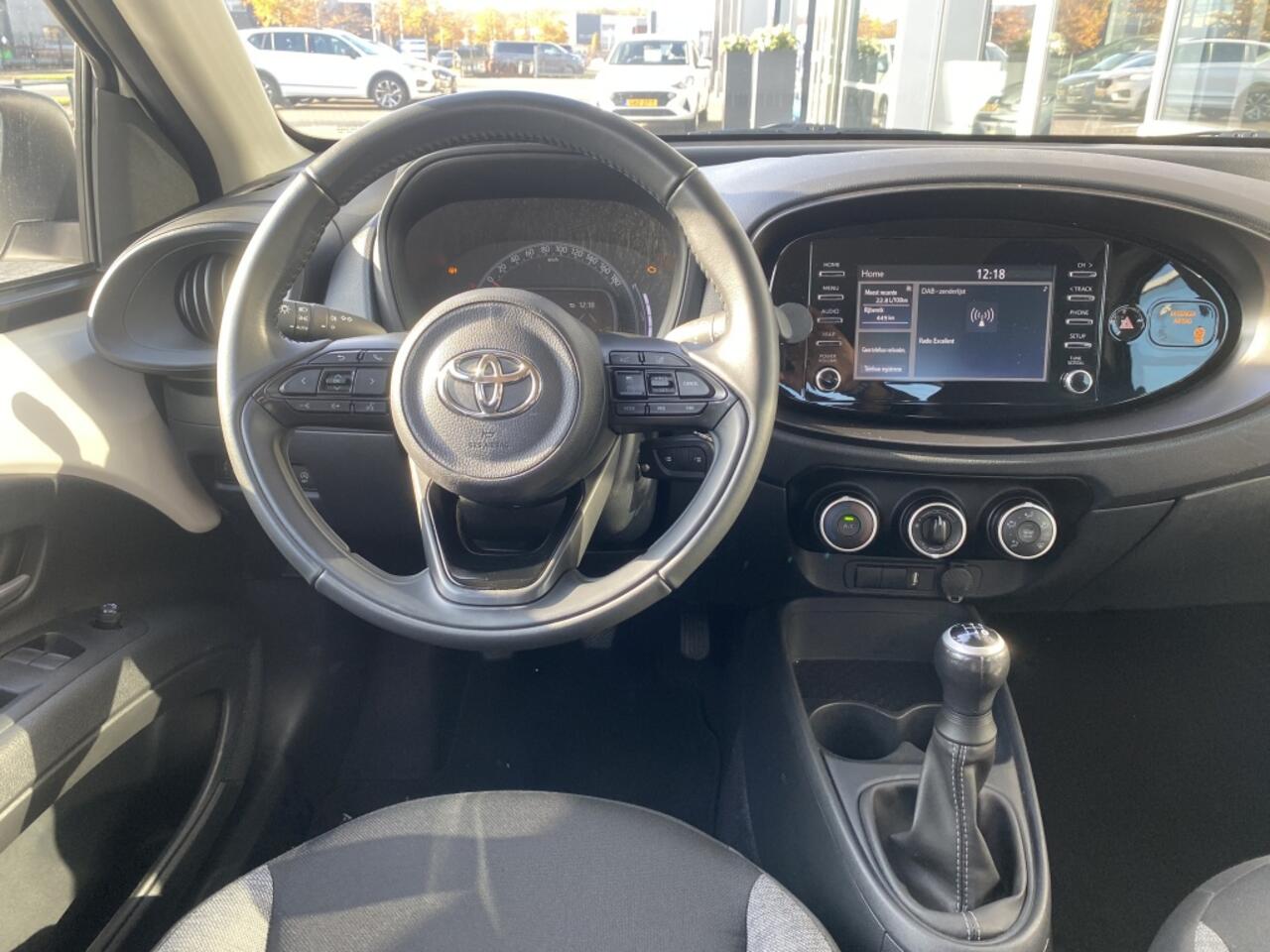 Toyota AYGO X 1.0 VVT-i MT Play