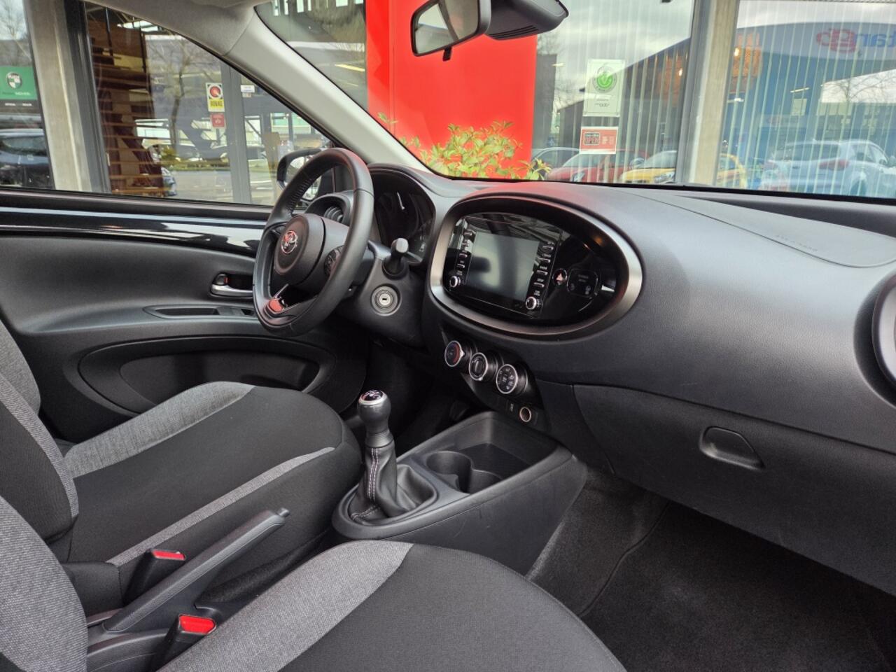 Toyota AYGO X 1.0 VVT-i MT Play | Airco | Adp. Cruise | Carplay