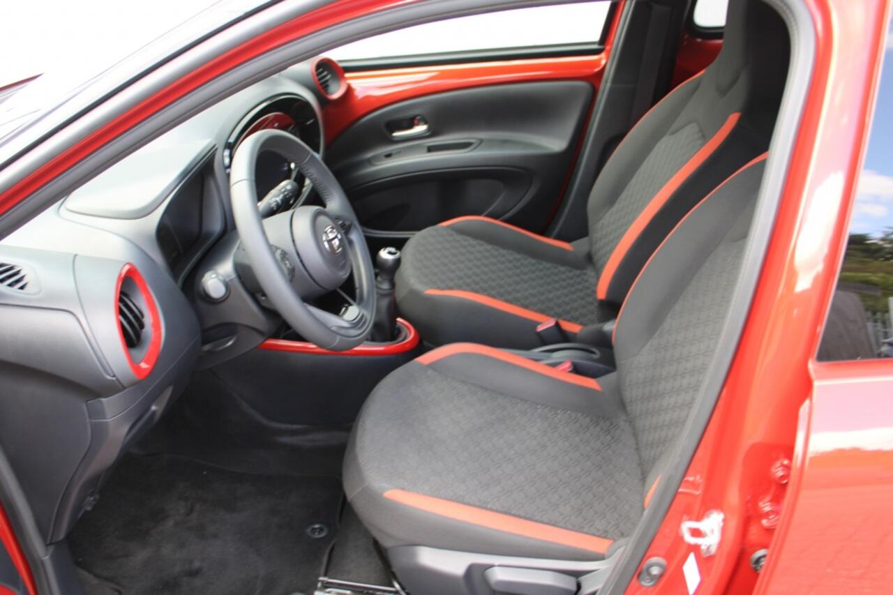 Toyota AYGO X 1.0 VVT-i S Premium