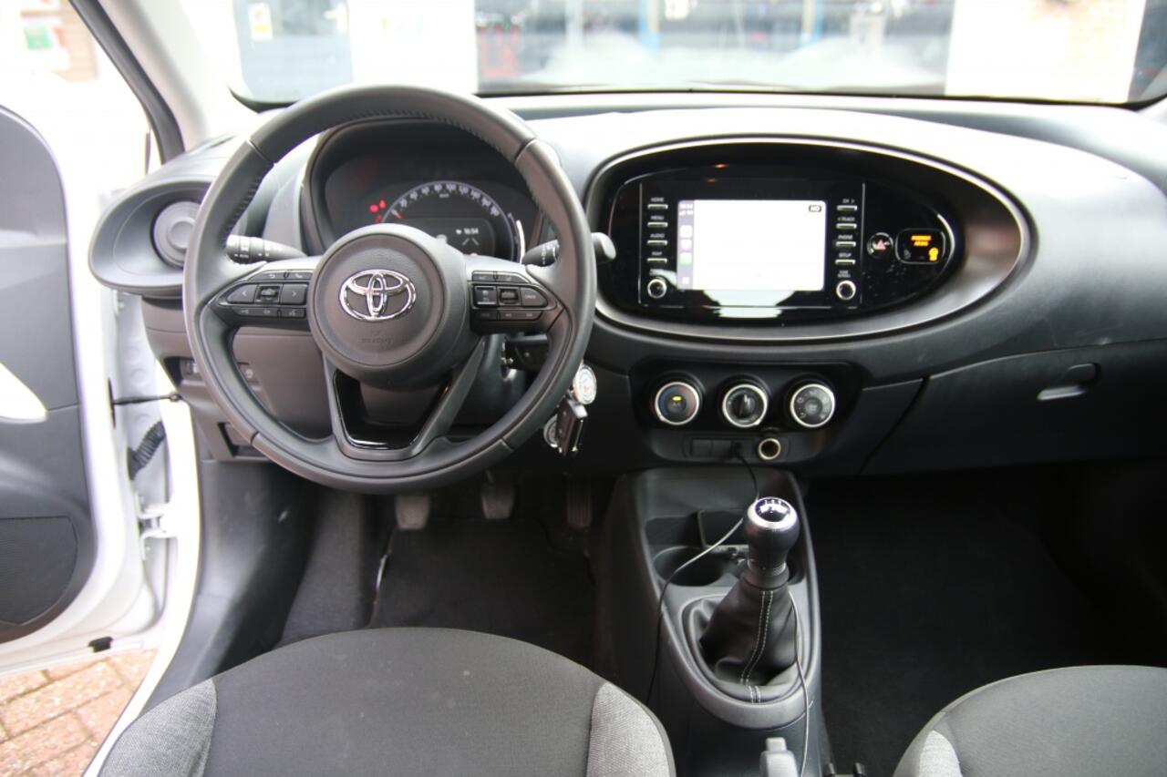 Toyota AYGO X 1.0 VVT-i MT Play/Camera/Adapt.Cruise/4Seiz. banden