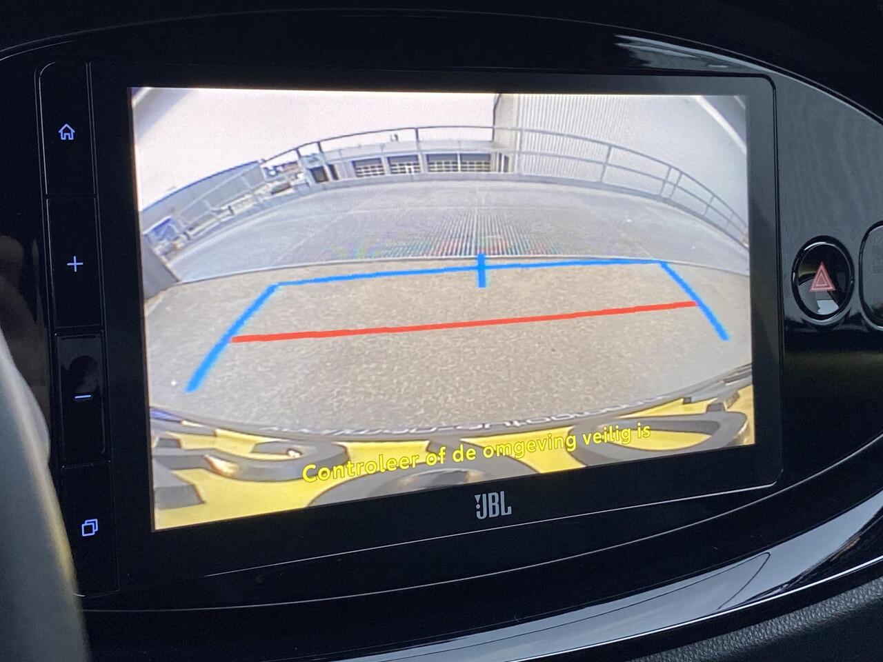 Toyota AYGO X 1.0 VVT-i MT Premium NL-auto vol luxe, boekjes compleet, dealer onderhouden! Stoelverwarming, parkeersensoren, navigatie, Apple CarPlay/Android Auto, JBL premium audio!