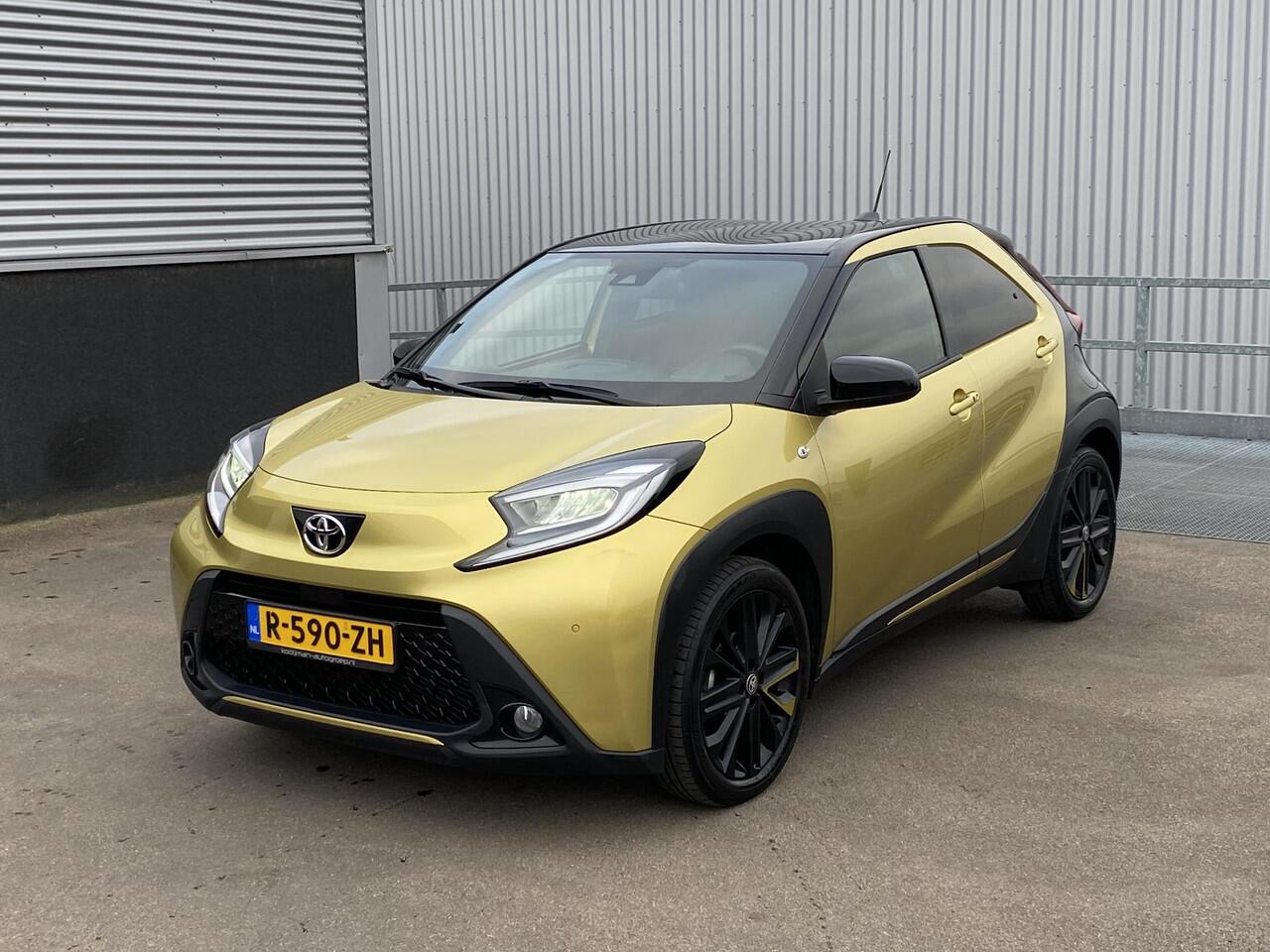 Toyota AYGO X 1.0 VVT-i MT Premium NL-auto vol luxe, boekjes compleet, dealer onderhouden! Stoelverwarming, parkeersensoren, navigatie, Apple CarPlay/Android Auto, JBL premium audio!