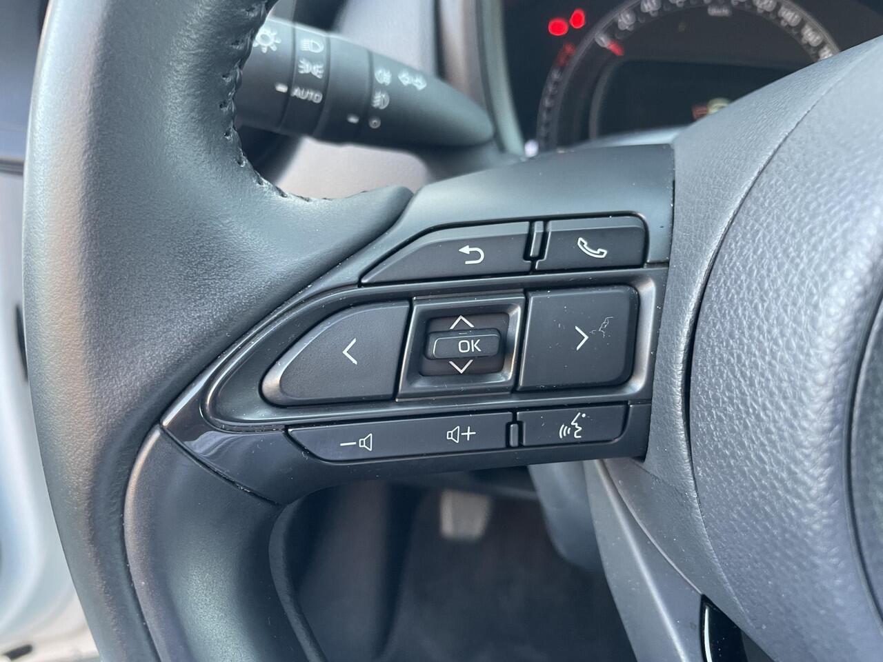 Toyota AYGO X 1.0 VVT-i MT first | All season banden | Parkeersensoren Voor | Lm velgen |