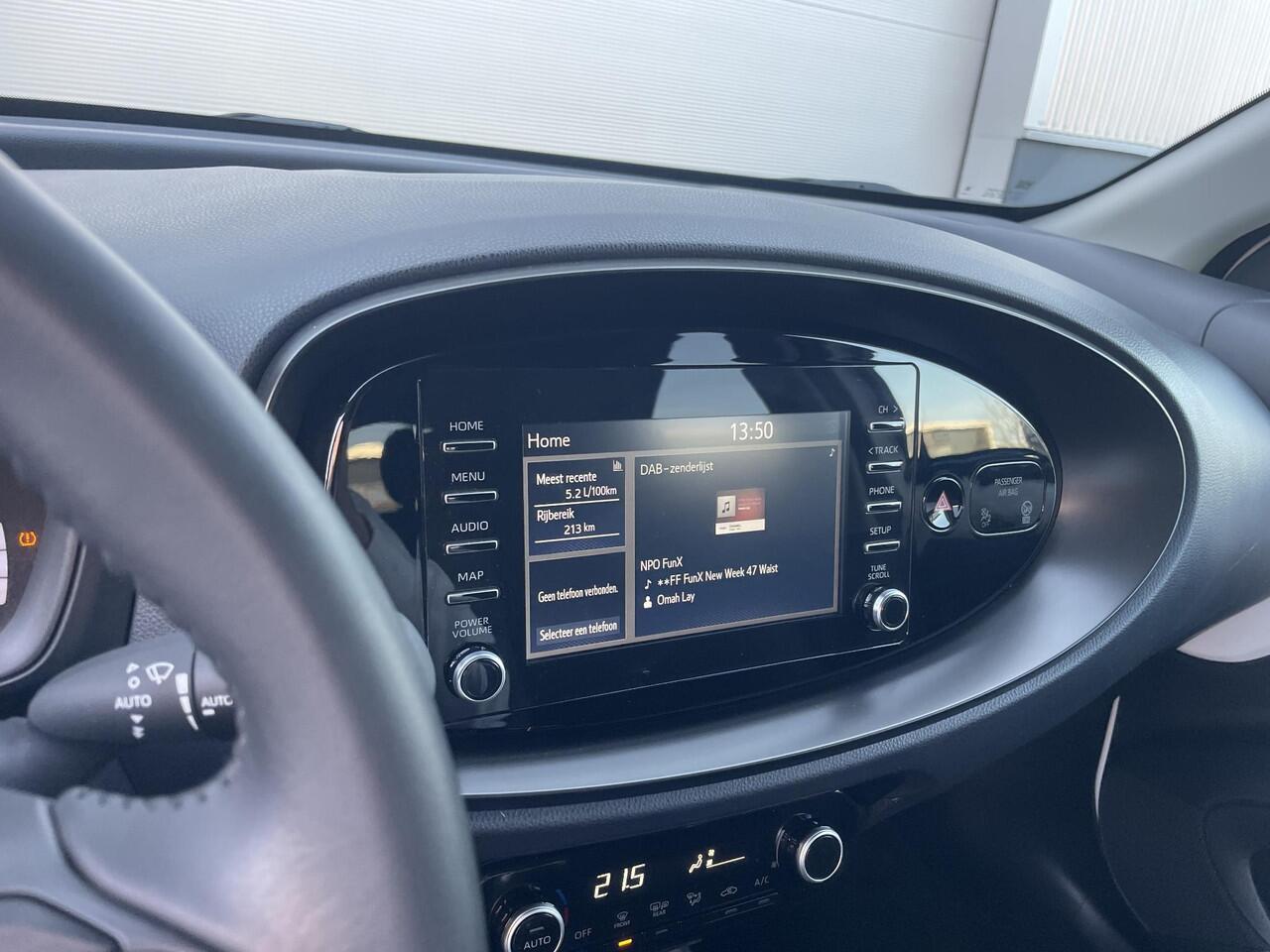 Toyota AYGO X 1.0 VVT-i MT first | All season banden | Parkeersensoren Voor | Lm velgen |