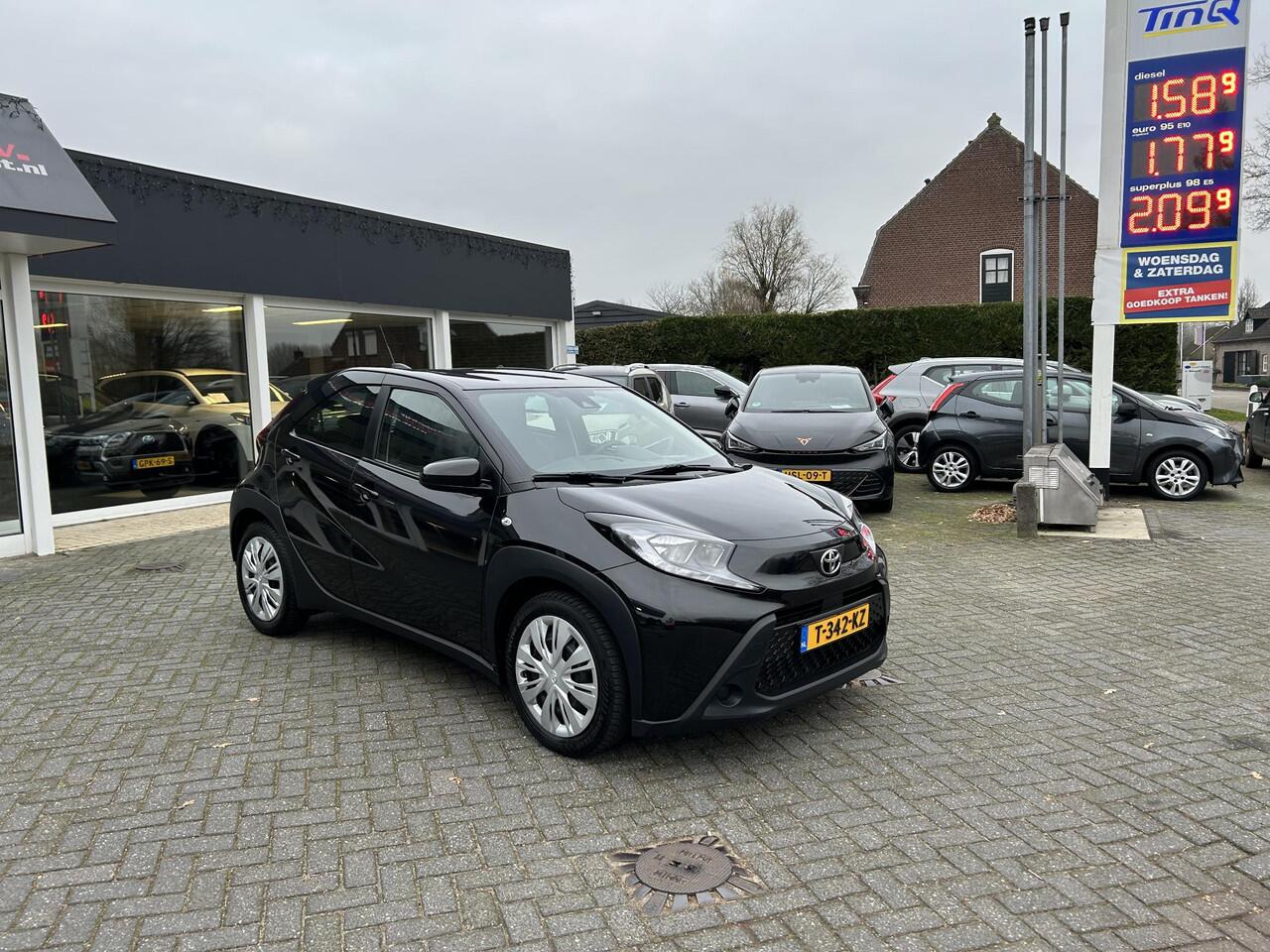 Toyota AYGO X 1.0 VVT-i MT Play