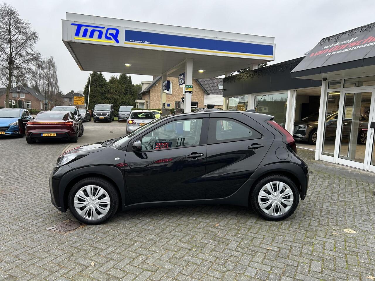 Toyota AYGO X 1.0 VVT-i MT Play