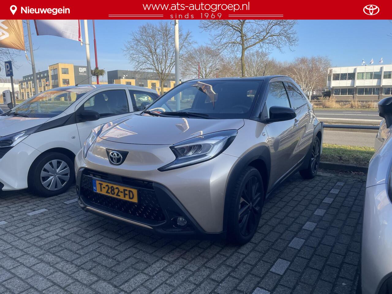 Toyota AYGO X 1.0 VVT-i S-CVT Premium | 1e Eigenaar | Org NL en slechts 10.030 km | Duurste uitvoering |