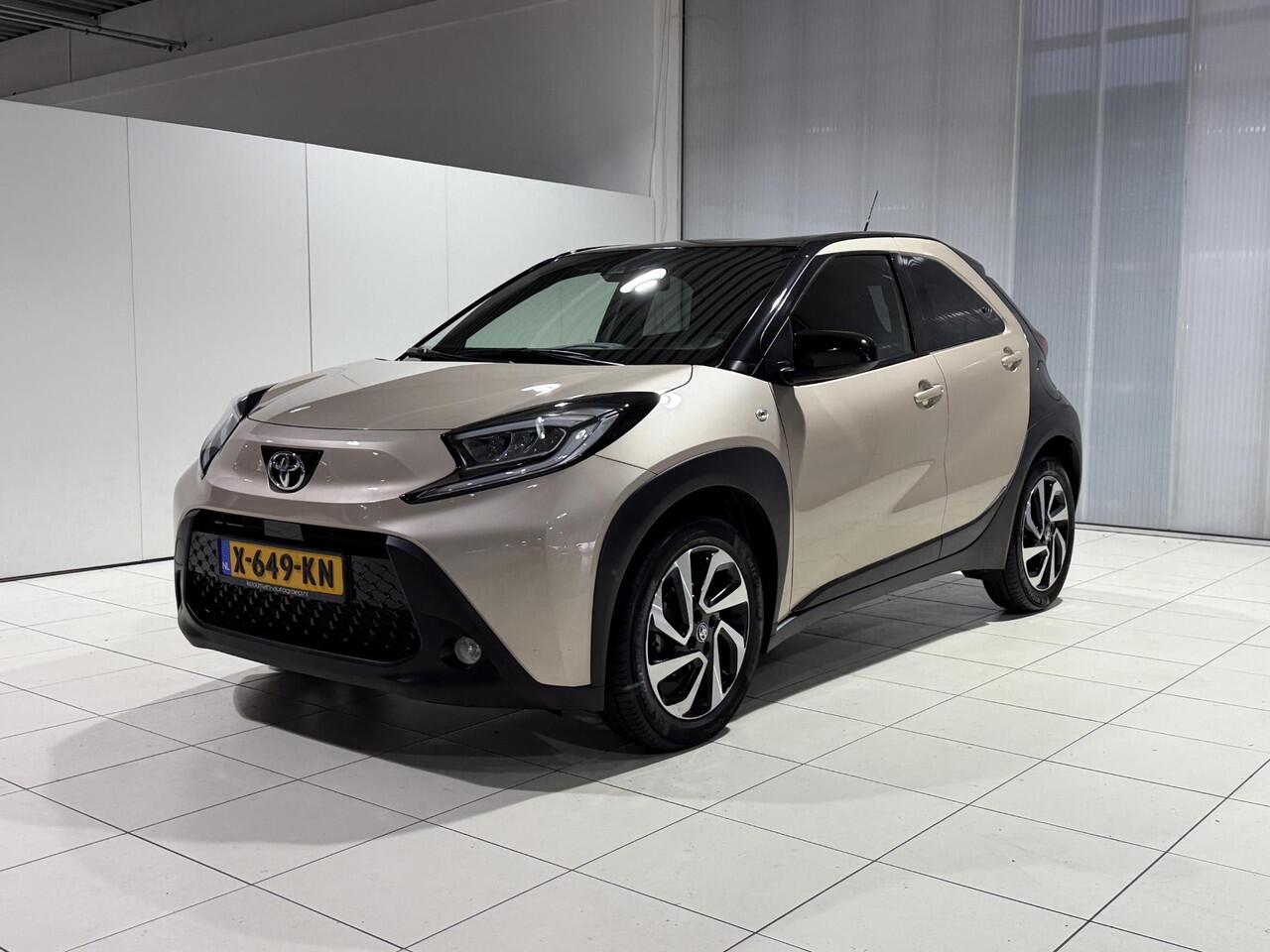Toyota AYGO X 1.0 VVT-i MT Pulse | Dealer onderhouden | NL-Auto| Apple Carplay | Achteruitrijcamera | Bi-Tone