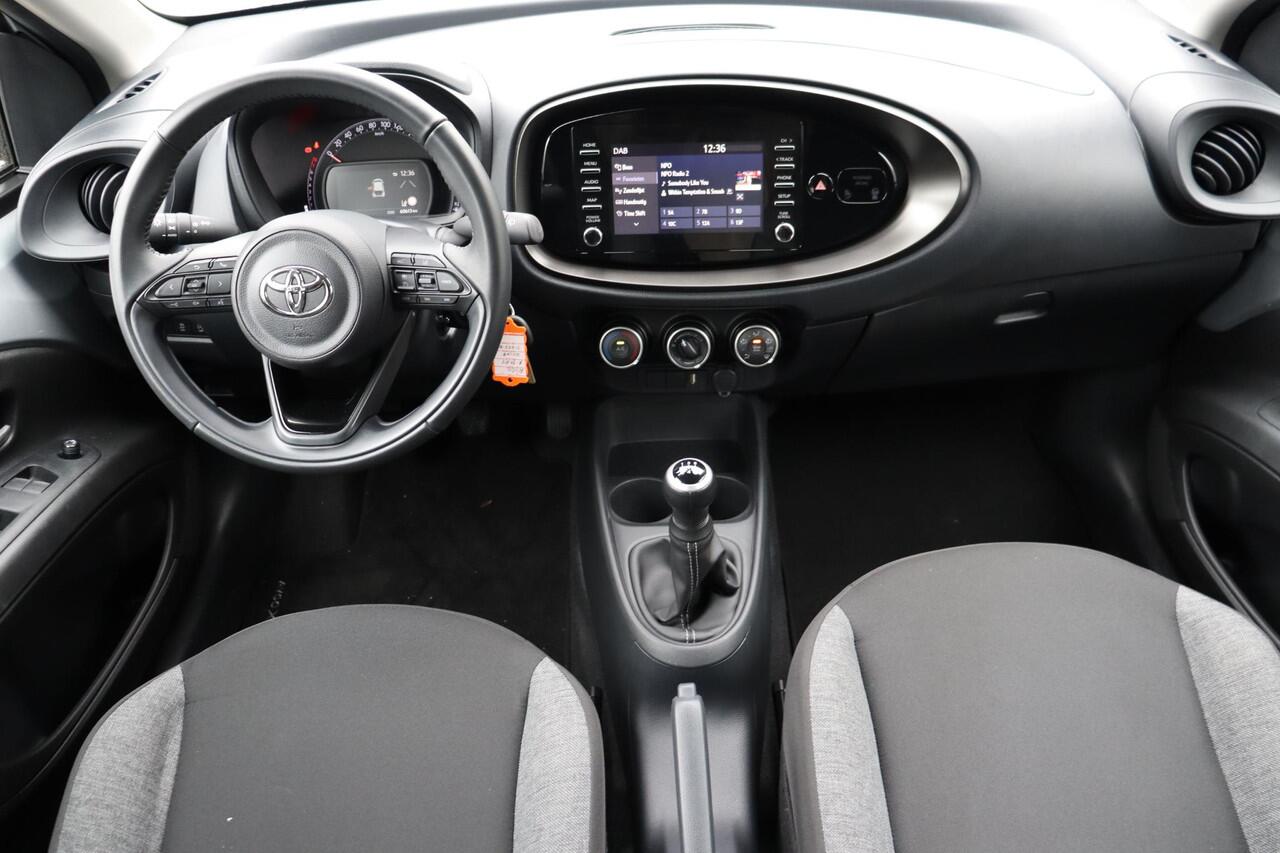 Toyota AYGO X 1.0 VVT-i MT Play Apple carplay, Android auto