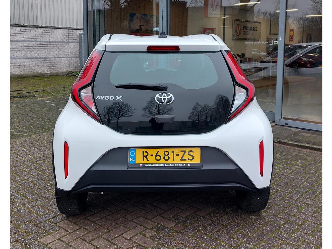 Toyota AYGO X 1.0 VVT-i MT Play | Apple Carplay | Cruise Control