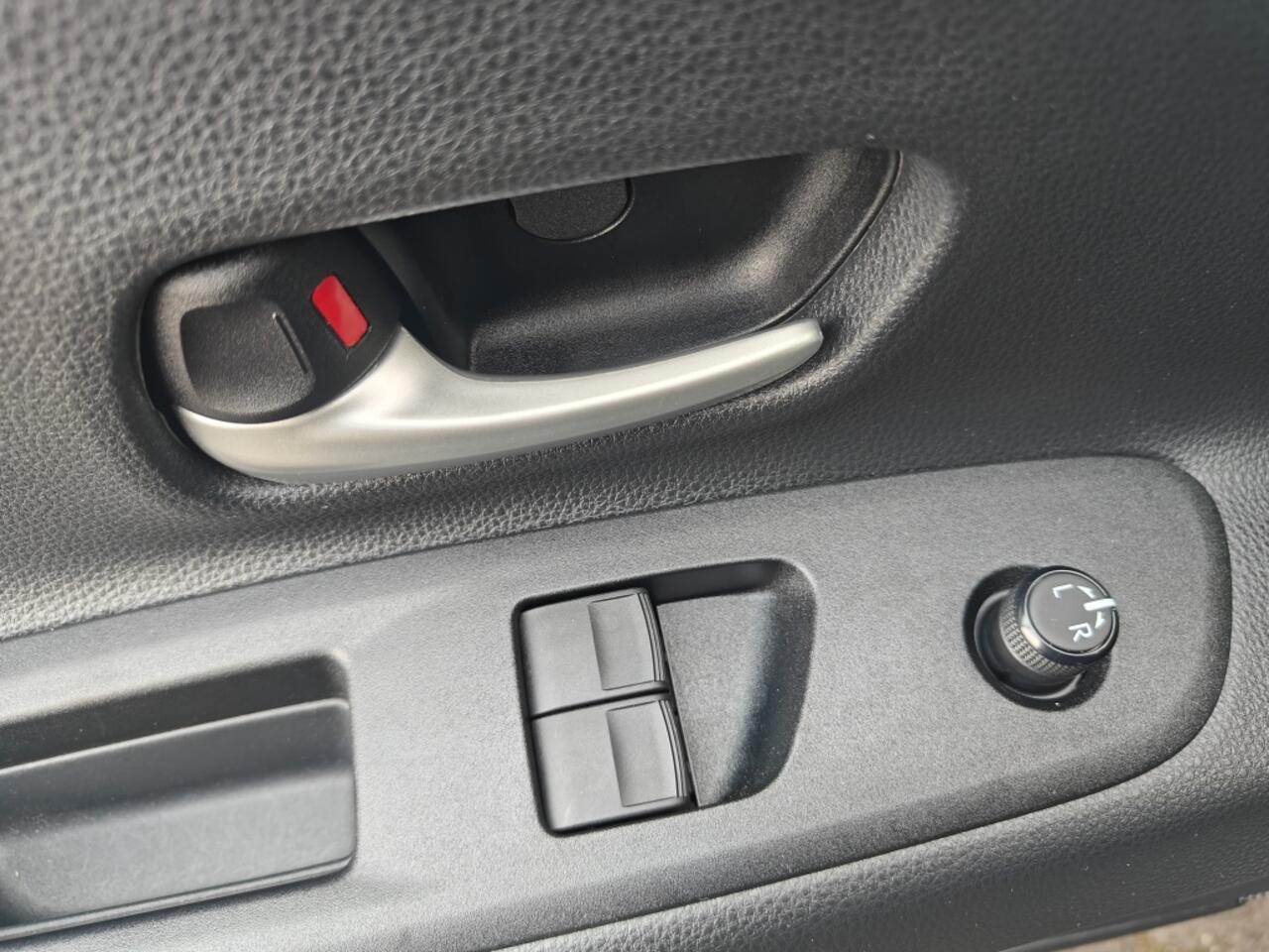 Toyota AYGO X 1.0 VVT-i MT Envy