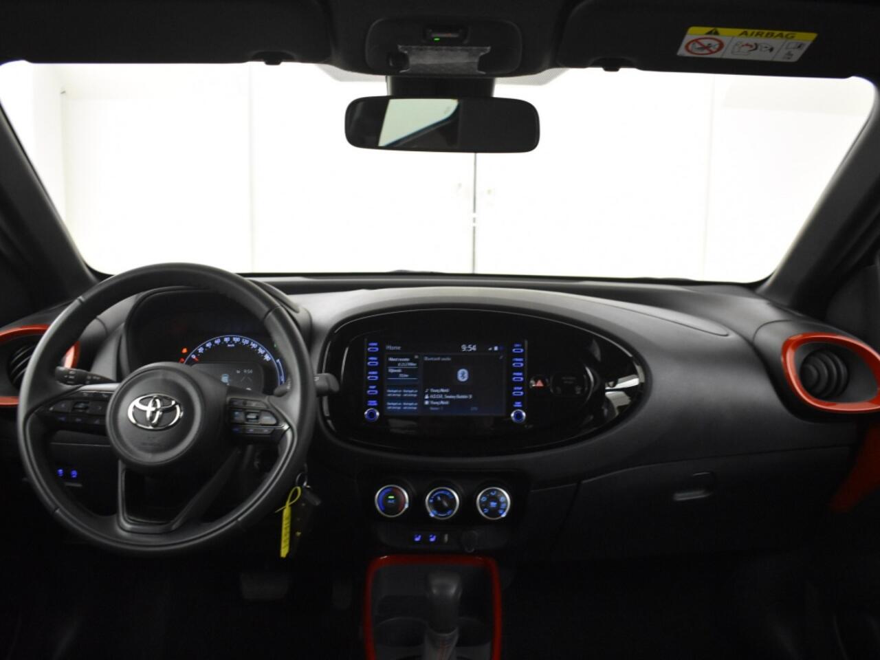 Toyota AYGO X 1.0 VVT-i S-CVT Bi-Tone | Stoelverwarming | Carplay