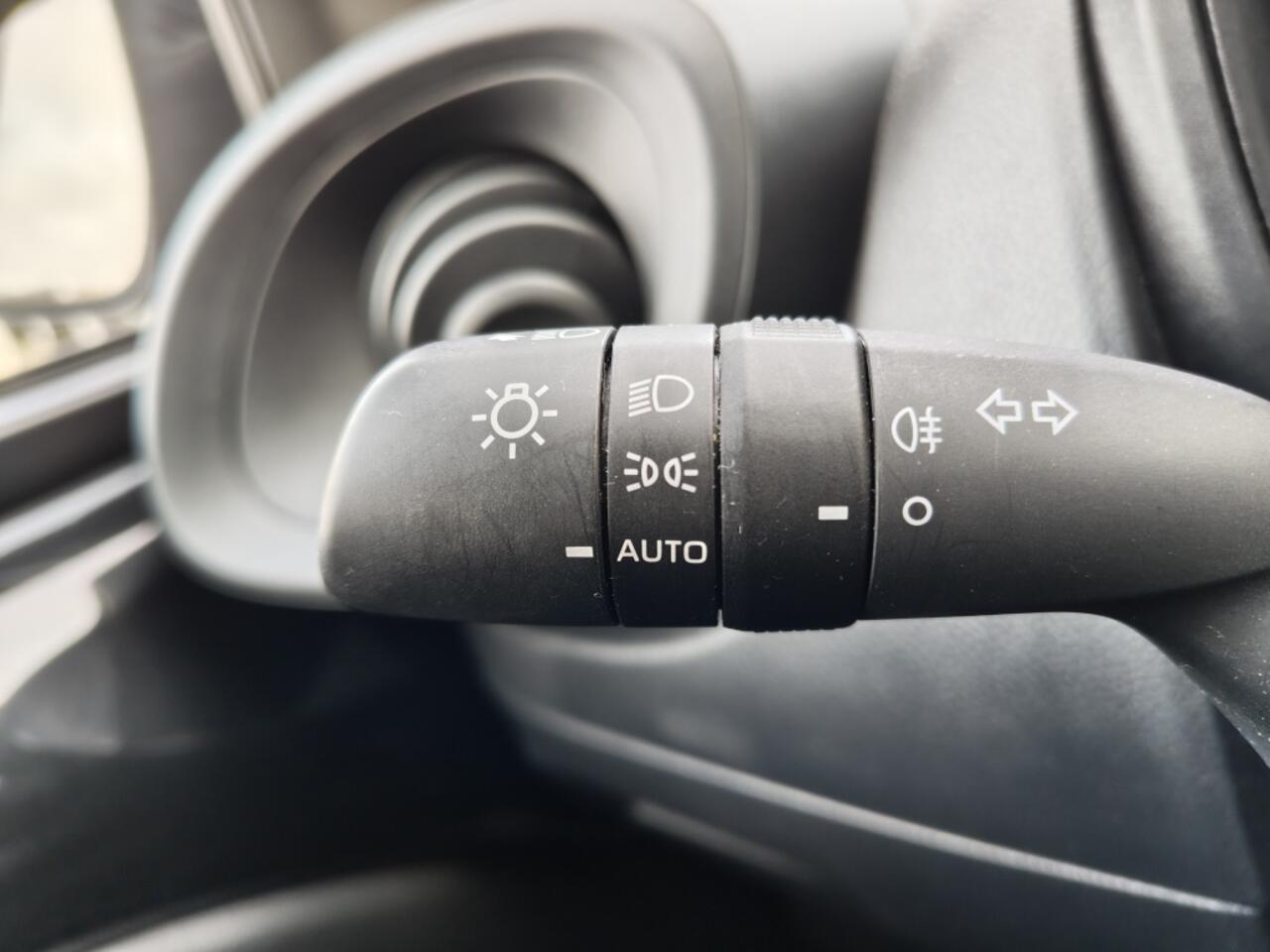 Toyota AYGO X 1.0 VVT-i S-CVT Play | Automaat | Android Auto, Apple Carplay |