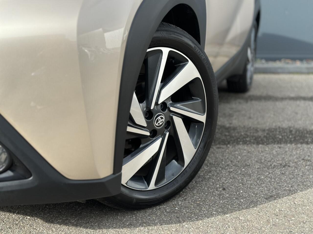 Toyota AYGO X 1.0 VVT-i MT Envy / Elektrisch Vouwdak / JBL / 1e eigenaar / NL