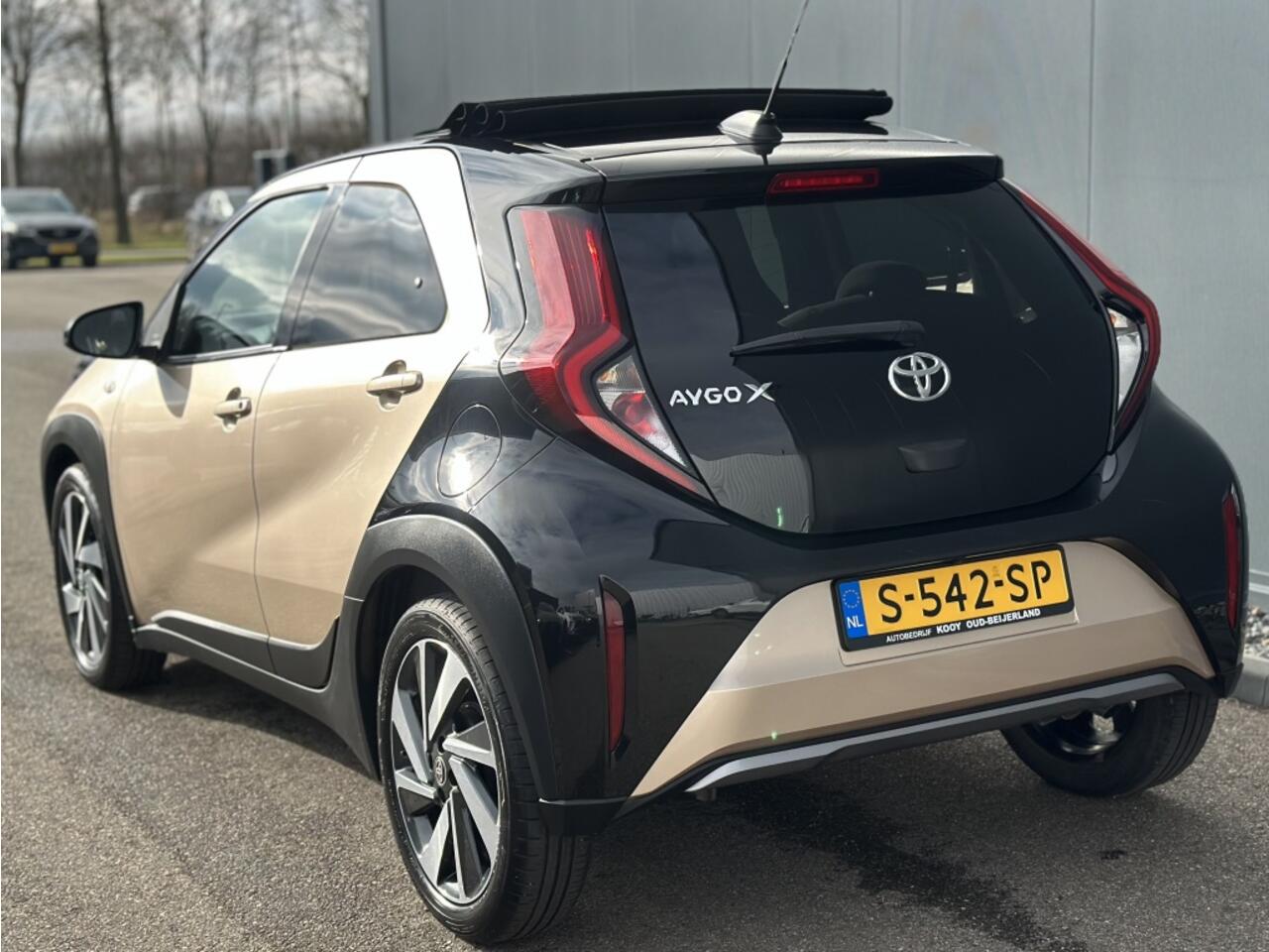 Toyota AYGO X 1.0 VVT-i MT Envy / Elektrisch Vouwdak / JBL / 1e eigenaar / NL