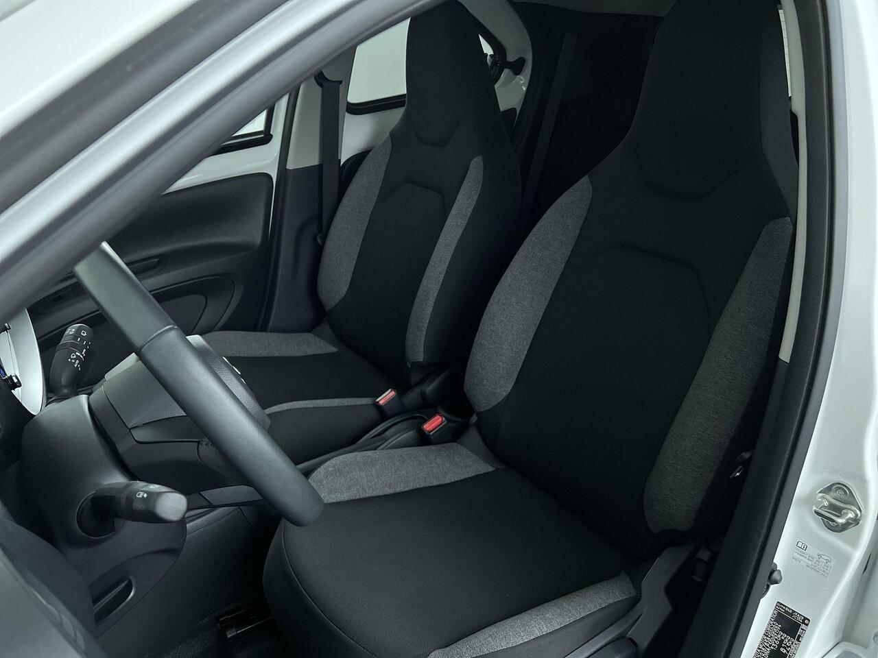 Toyota AYGO X 1.0 VVT-i MT first | Rijklaar | Camera achter | Android/-Apple Carplay | LM velgen