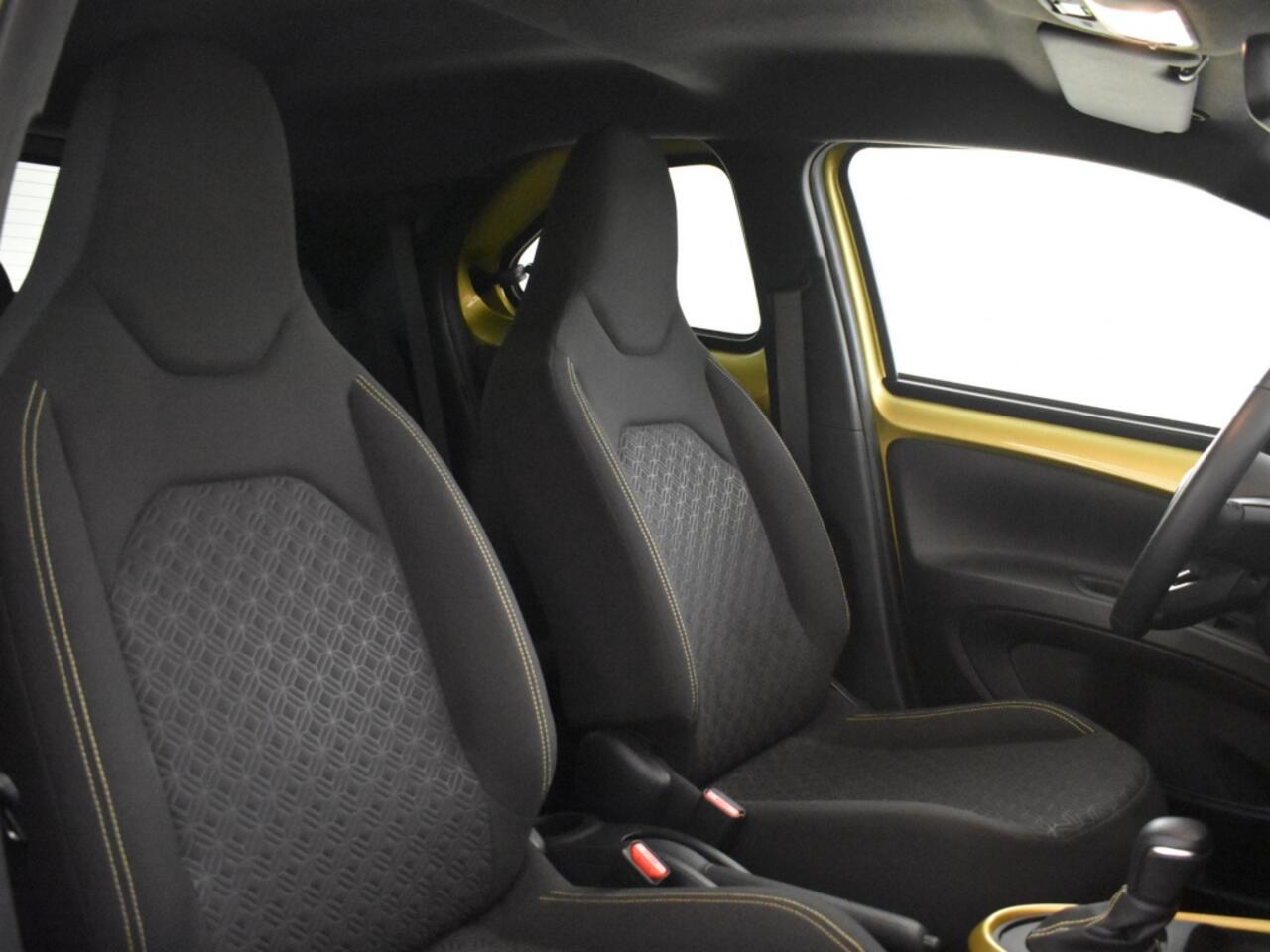 Toyota AYGO X 1.0 VVT-i CVT Automaat Pulse Edition Design | Stoelverw. | PDC |