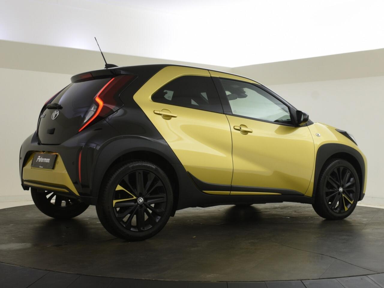 Toyota AYGO X 1.0 VVT-i CVT Automaat Pulse Edition Design | Stoelverw. | PDC |