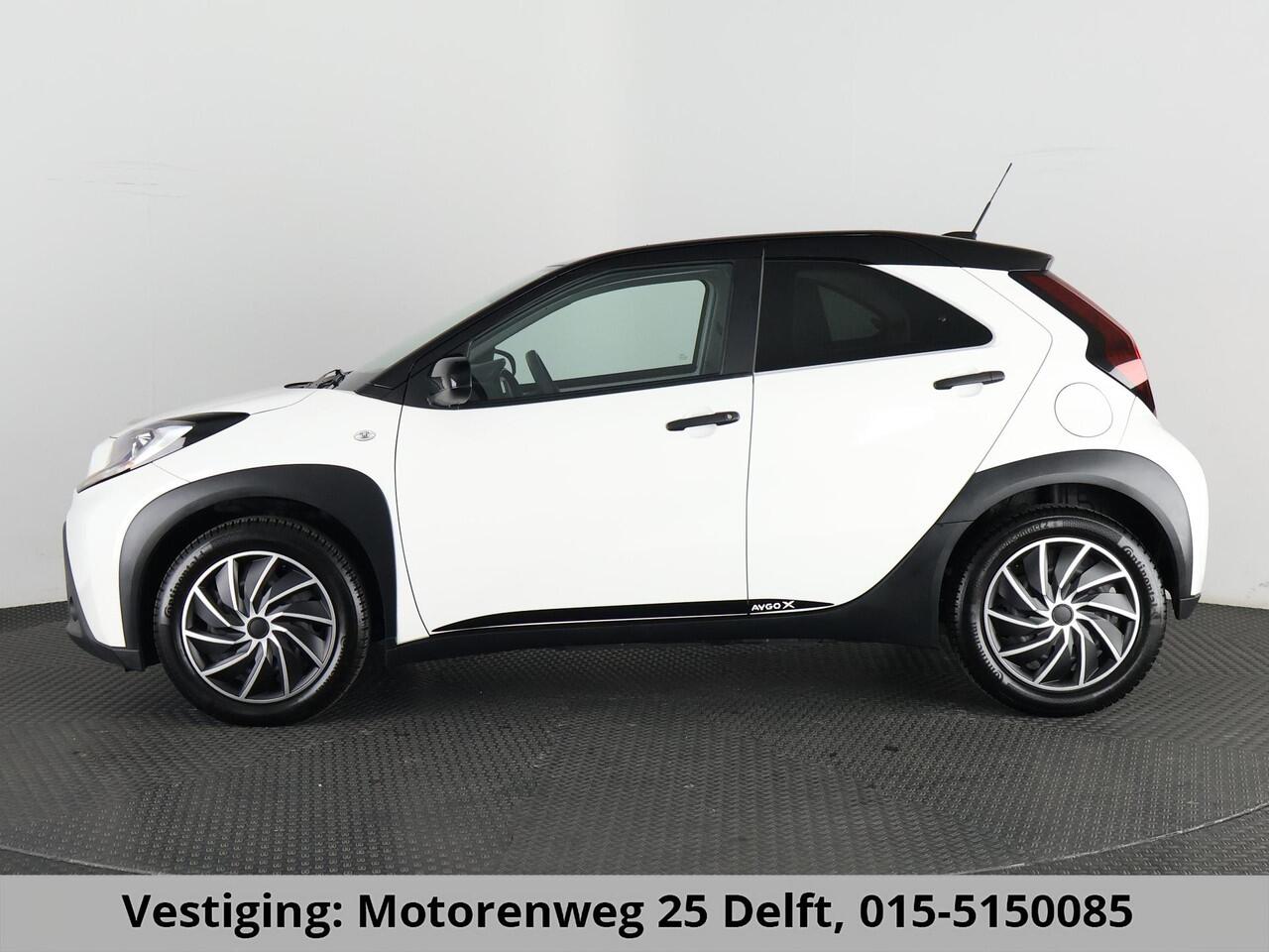 Toyota AYGO X 1.0 BLACK & WHITE SPECIAL EDITION GARANTIE 6-2033 CARPLAY NAVIGATIE.ADAPTIEVE CRUISE. SPECIAL EDITION PACK