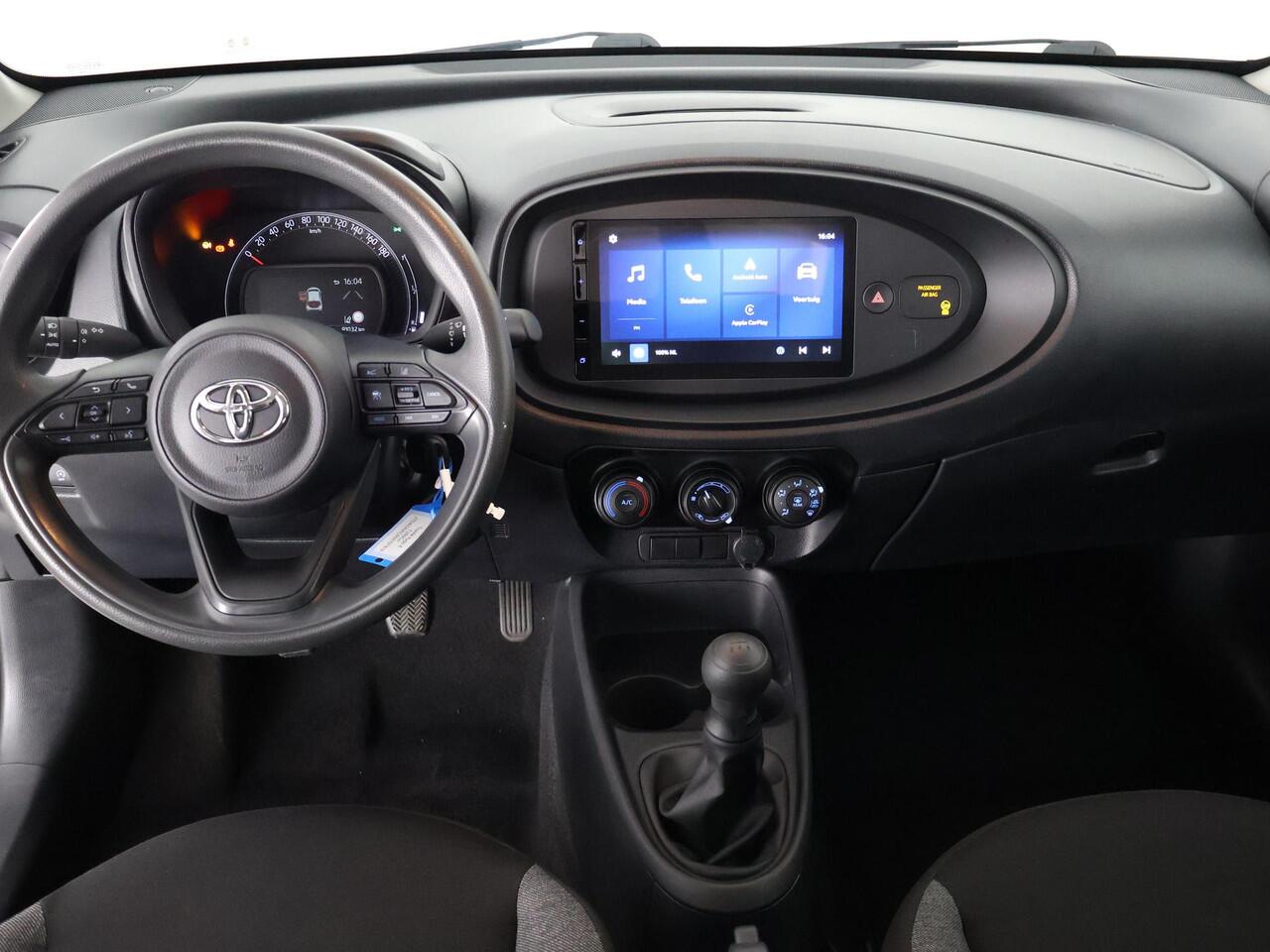 Toyota AYGO X 1.0 BLACK & WHITE SPECIAL EDITION GARANTIE 6-2033 CARPLAY NAVIGATIE.ADAPTIEVE CRUISE. SPECIAL EDITION PACK