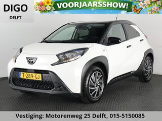 toyota-aygo-x-1.0-black-&-white-spe