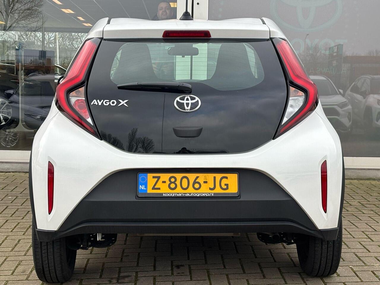 Toyota AYGO X 1.0 VVT-i MT Play