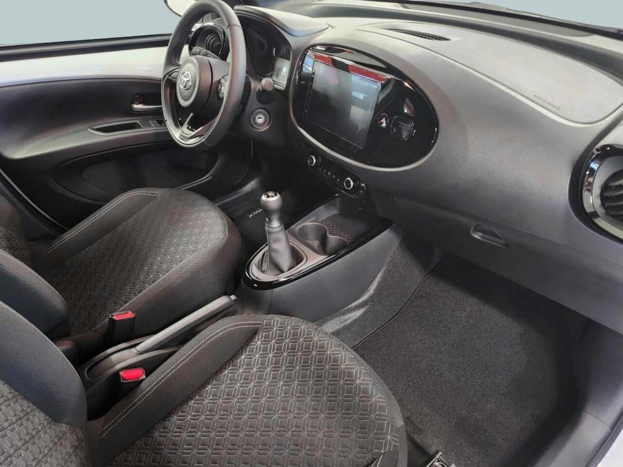 Toyota AYGO X 1.0 VVT-i MT Pulse