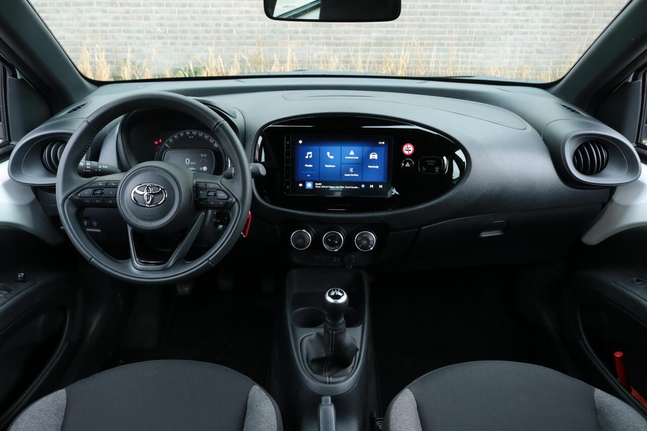 Toyota AYGO X 1.0 VVT-i MT Play, Stootlijsten, Apple Carplay/Android Auto, Parkeercamer, 1e Eigenaar!