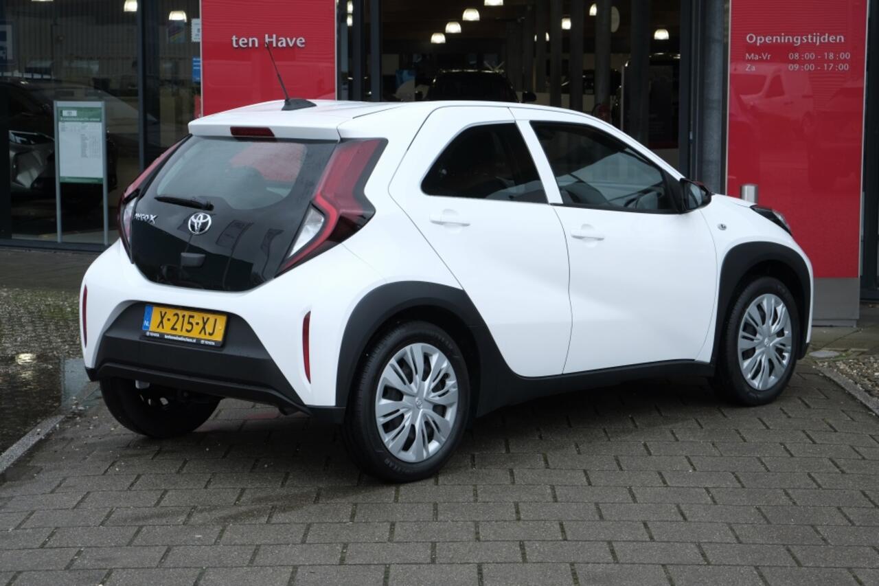 Toyota AYGO 1.0 VVT-i MT 72PK Play | Apple CarPlay® & Android Auto(TM) | Airco