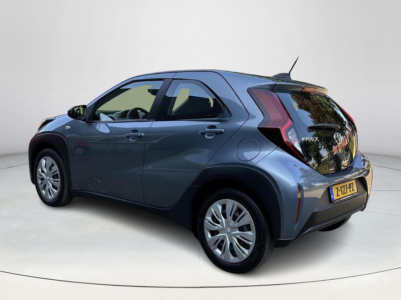 Toyota AYGO X 1.0 VVT-i MT Play