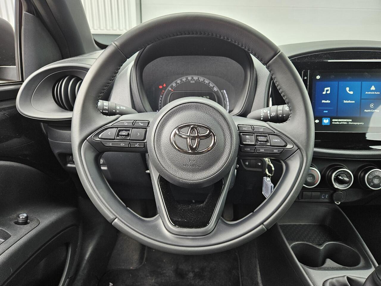 Toyota AYGO X 1.0 VVT-i MT Play | Adaptieve Cruise Control | Apple Carplay & Android Auto | Achteruitrijcamera | Garantie t/m 03-2034 of 200.000km