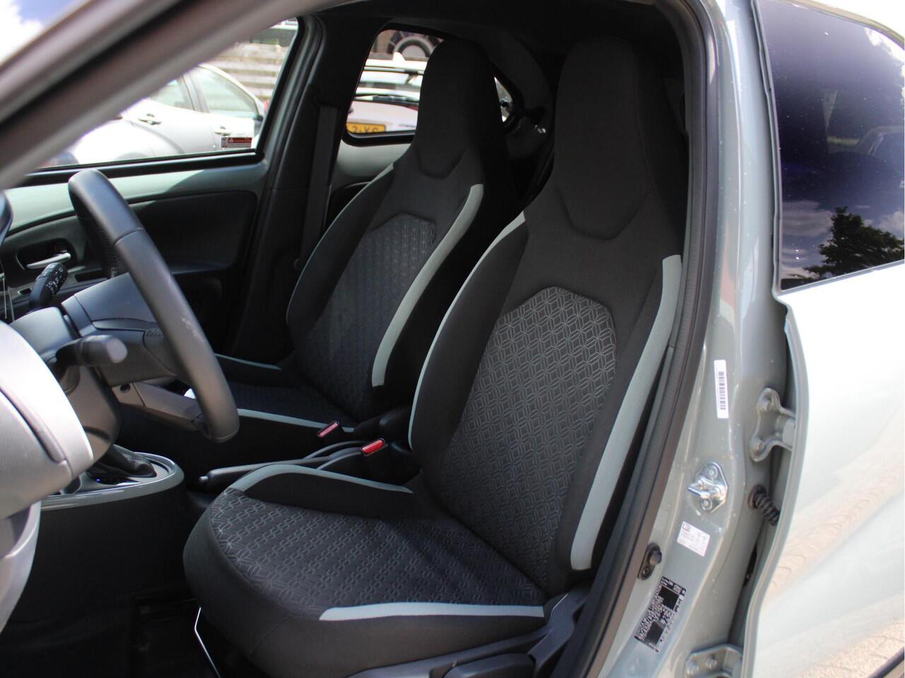 Toyota AYGO X 1.0 VVT-i S-CVT Pulse Automaat Achteruitrijcamera, Cruise Control Adaptief, Airco, Stoelverwarming voor