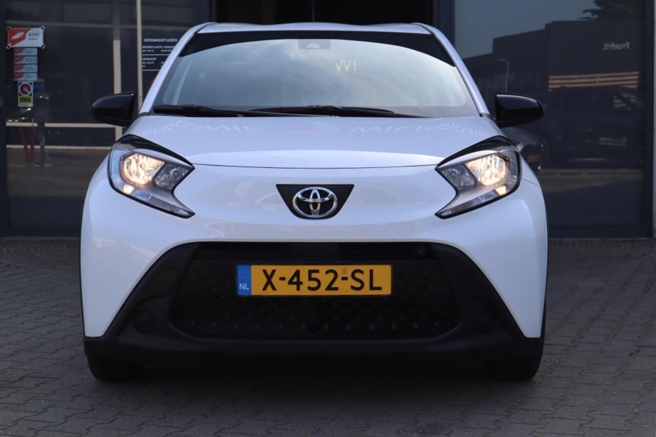 Toyota AYGO 1.0 VVT-i MT Play AdaptiveCruise/Apple/AndroidAuto