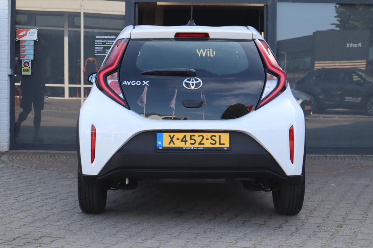 Toyota AYGO 1.0 VVT-i MT Play AdaptiveCruise/Apple/AndroidAuto