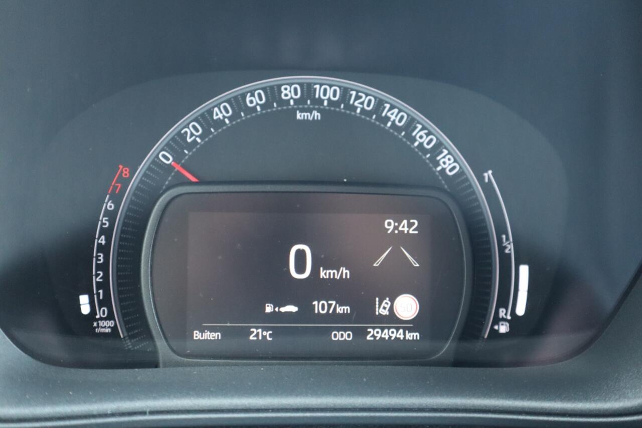 Toyota AYGO 1.0 VVT-i MT Play AdaptiveCruise/Apple/AndroidAuto