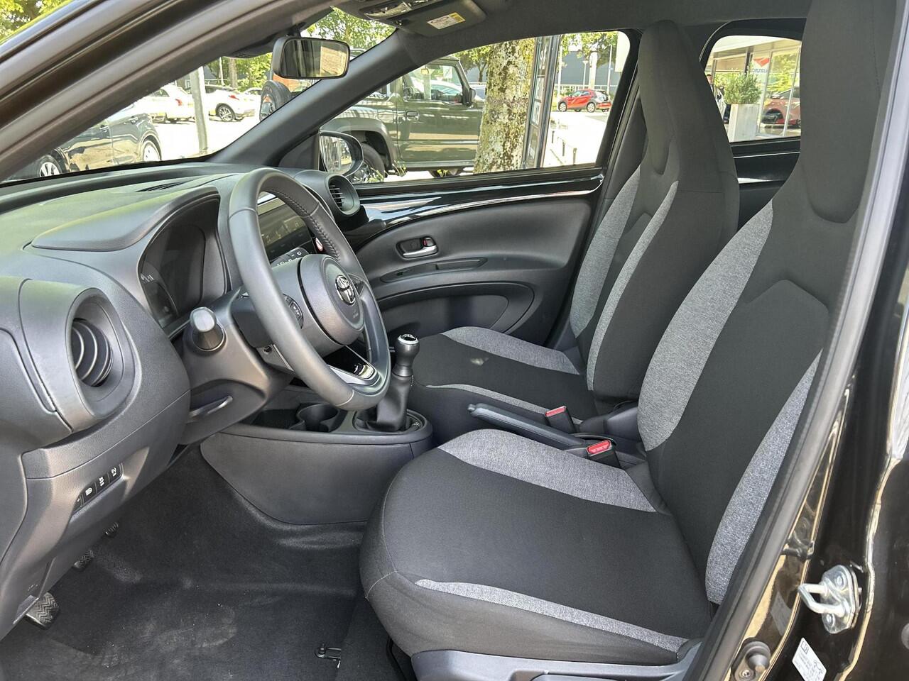 Toyota AYGO X 1.0 VVT-i MT Play