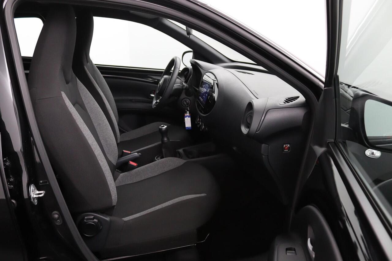 Toyota AYGO X 1.0 VVT-i MT Play | Apple Carplay | Android Auto | Achteruitrijcamera | Adaptieve Cruise control |