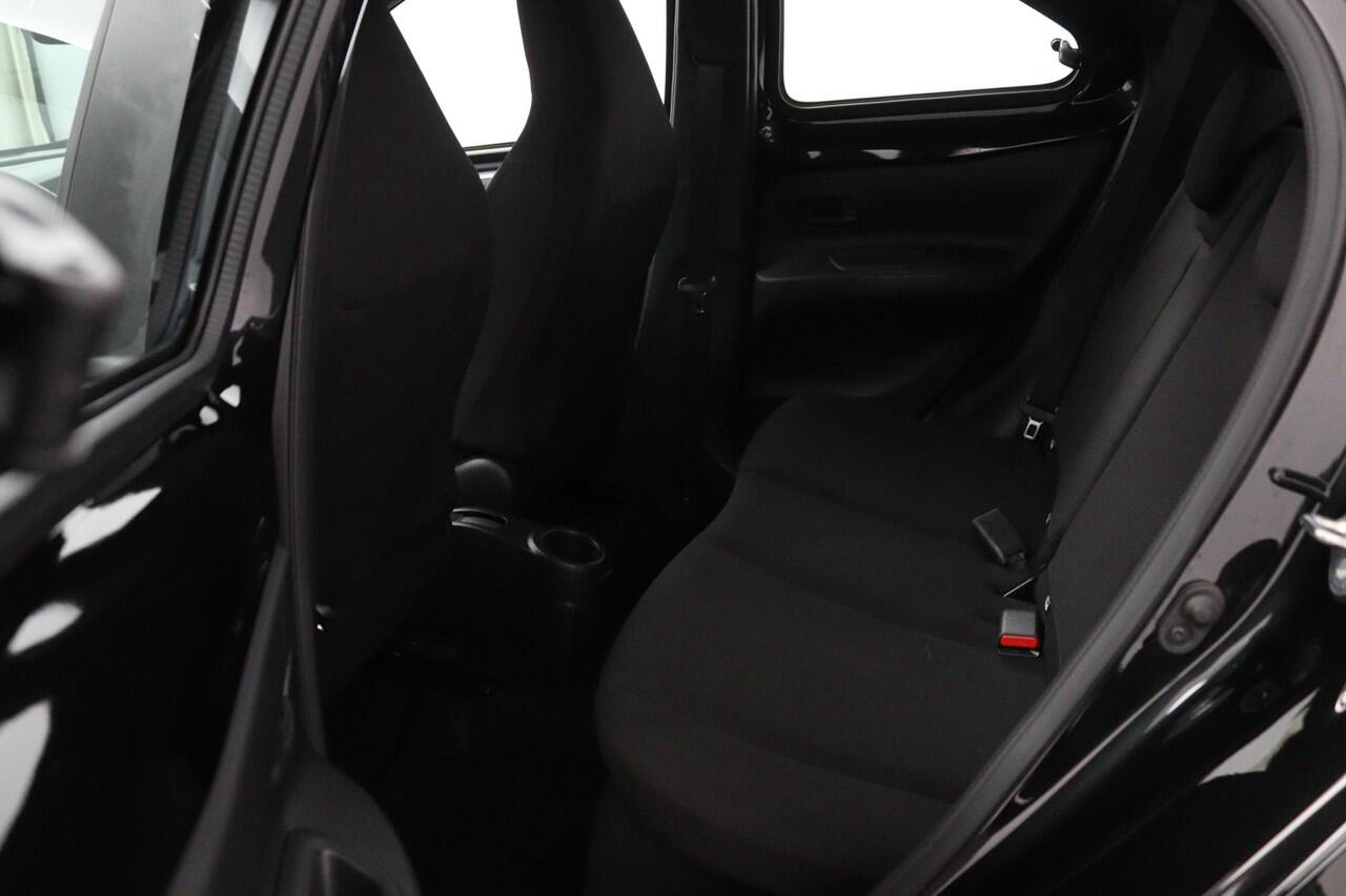 Toyota AYGO X 1.0 VVT-i MT Play | Apple Carplay | Android Auto | Achteruitrijcamera | Adaptieve Cruise control |