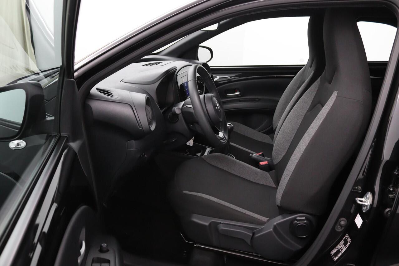 Toyota AYGO X 1.0 VVT-i MT Play | Apple Carplay | Android Auto | Achteruitrijcamera | Adaptieve Cruise control |
