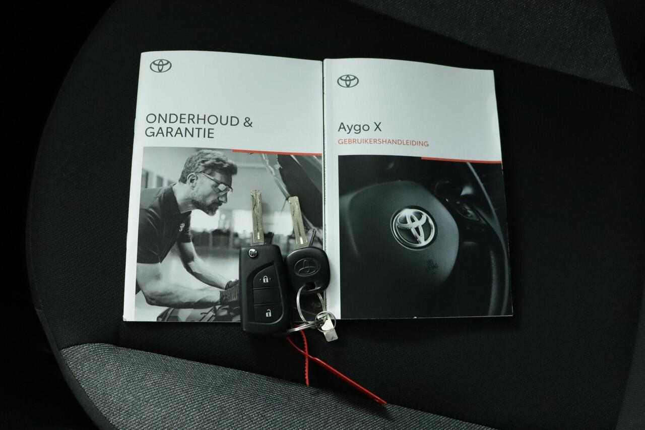 Toyota AYGO X 1.0 VVT-i MT Play | Apple Carplay/Android Auto |