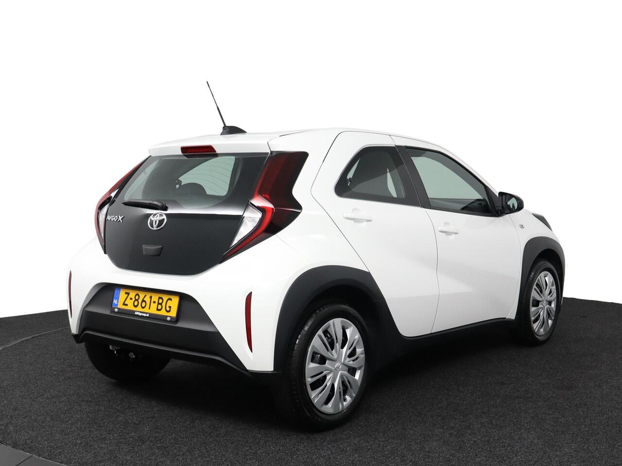 Toyota AYGO X 1.0 VVT-i MT Play | Apple Carplay/Android Auto |