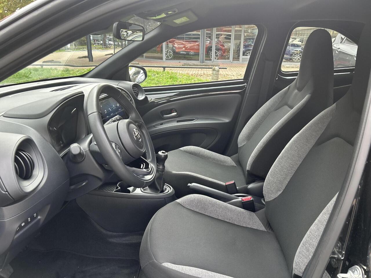 Toyota AYGO X 1.0 VVT-i MT Play