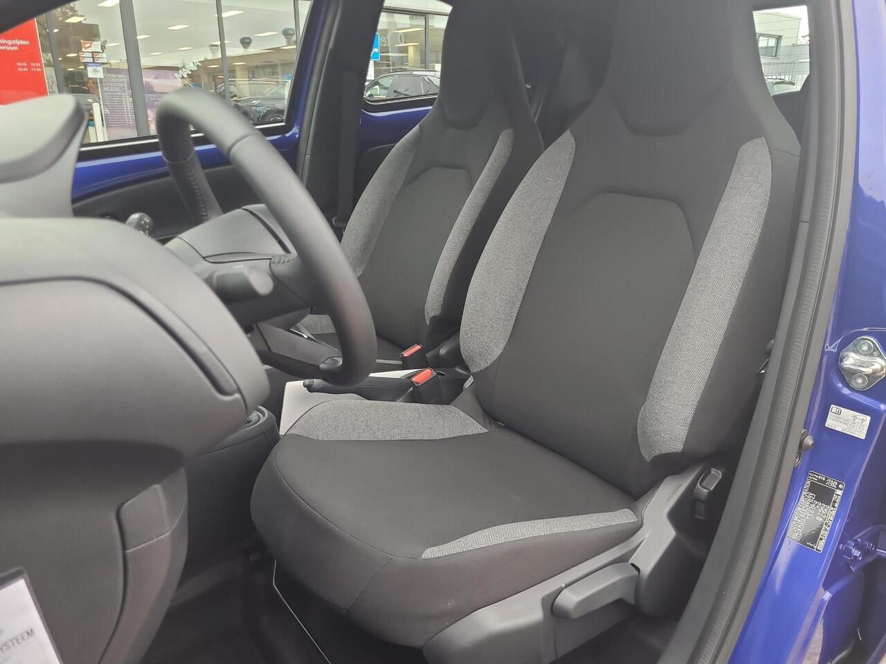 Toyota AYGO X 1.0 VVT-i MT Play | Apple CarPlay / Android Auto | Parkeercamera | Rijklaarprijs incl. garantie |