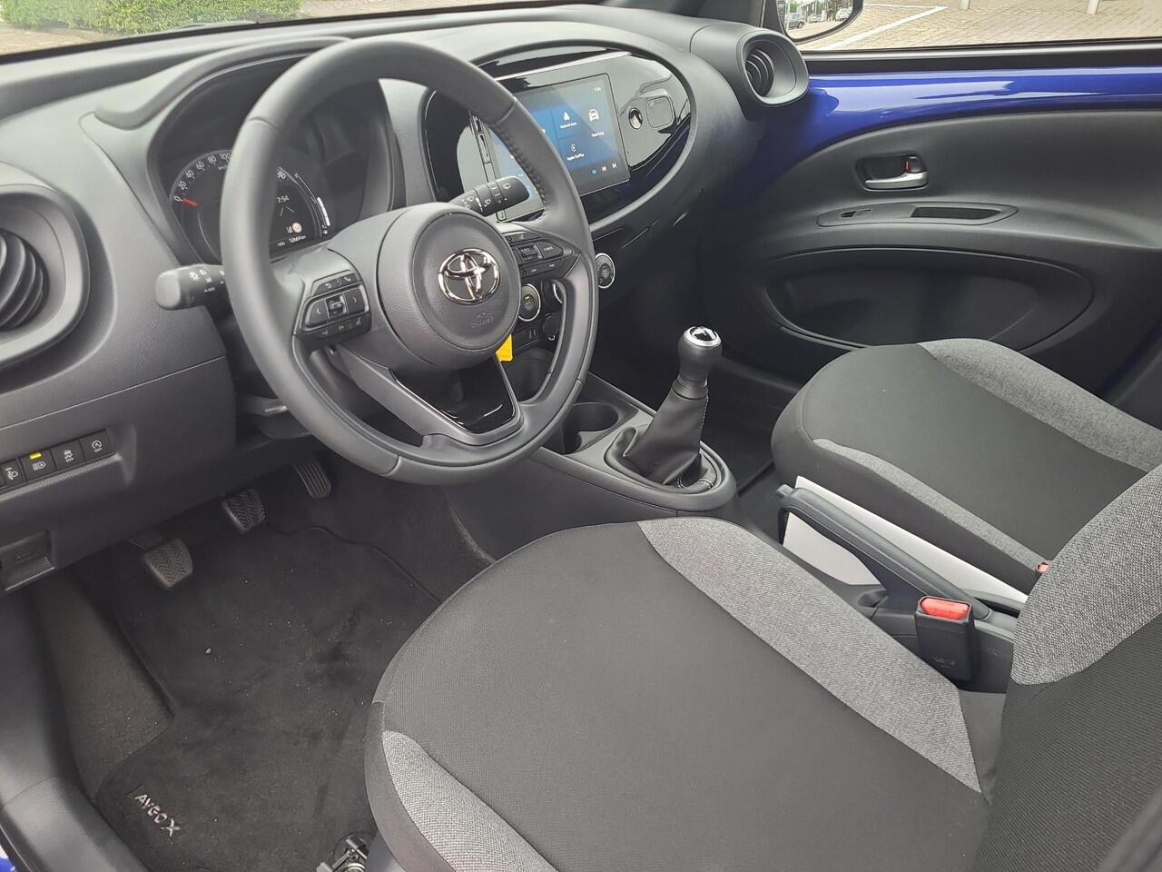 Toyota AYGO X 1.0 VVT-i MT Play | Apple CarPlay / Android Auto | Parkeercamera | Rijklaarprijs incl. garantie |