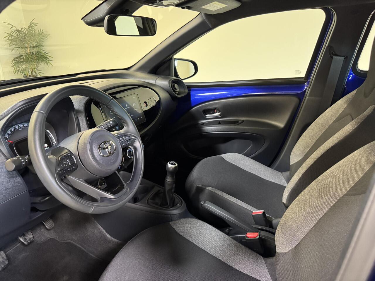 Toyota AYGO X 1.0 VVT-i MT Play | Airco | Draadloze carplay | Adapt. cruise control |