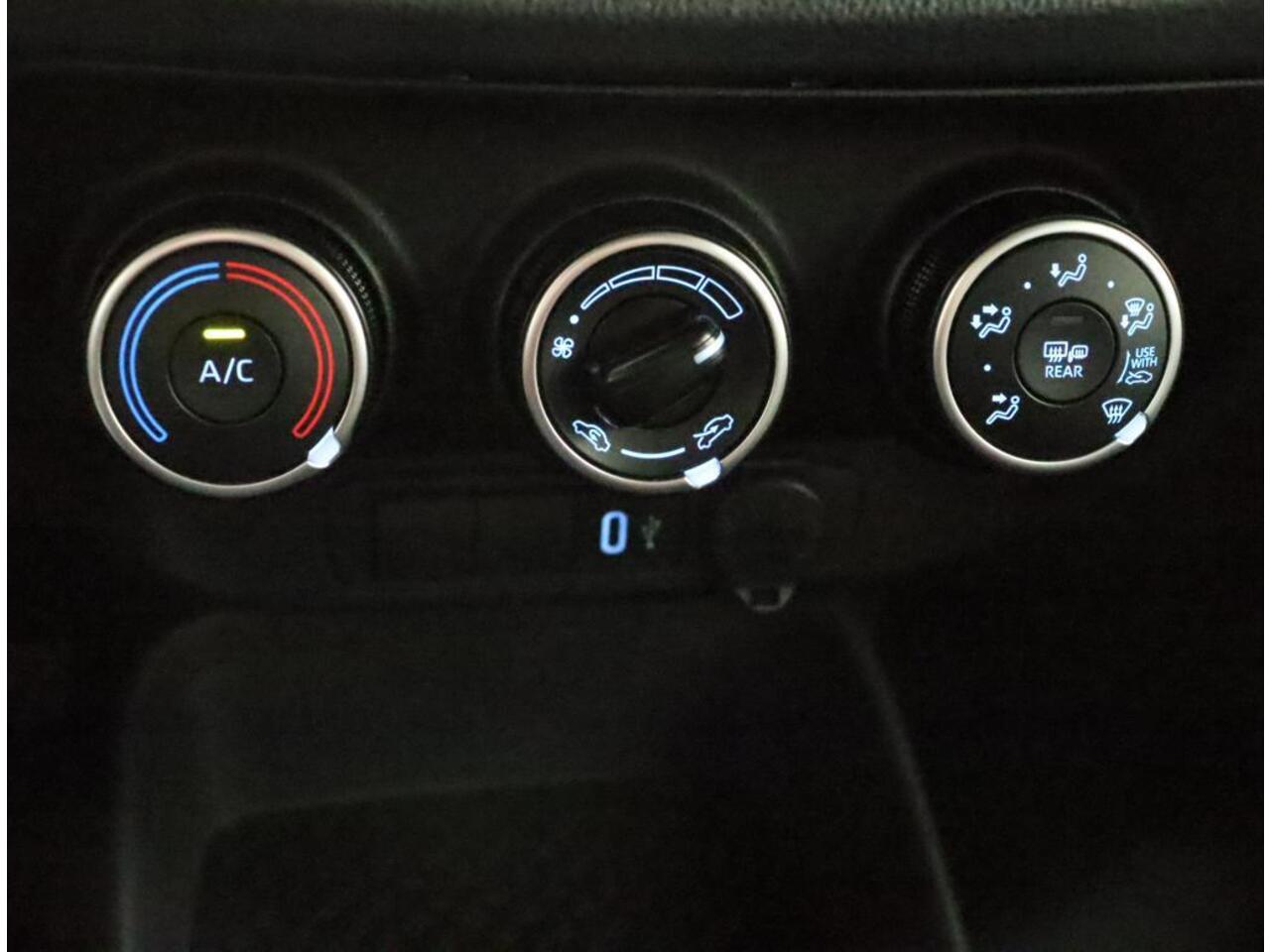 Toyota AYGO X 1.0 VVT-i MT Play