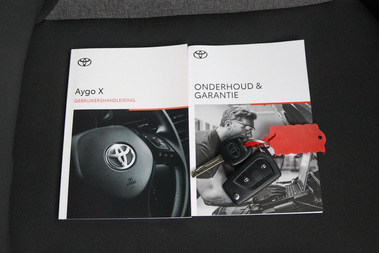 Toyota AYGO X 1.0 VVT-i MT Play | Cruise control | Apple carplay-android auto | Parkeercamera |