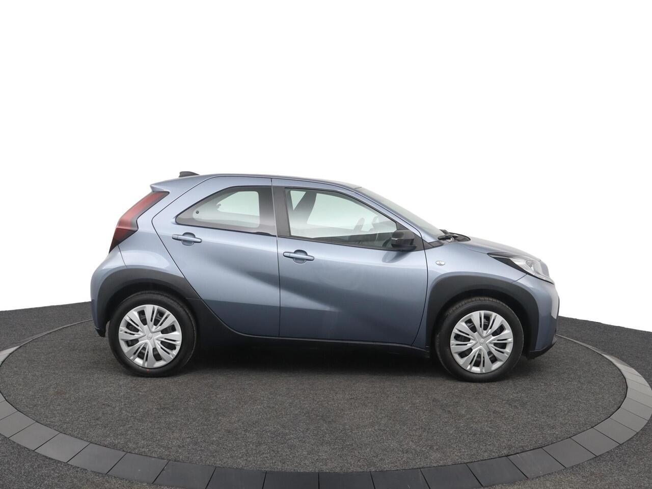 Toyota AYGO X 1.0 VVT-i MT Play | Cruise control | Apple carplay-android auto | Parkeercamera |