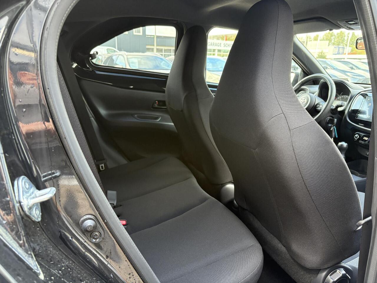 Toyota AYGO X 1.0 VVT-i MT Play