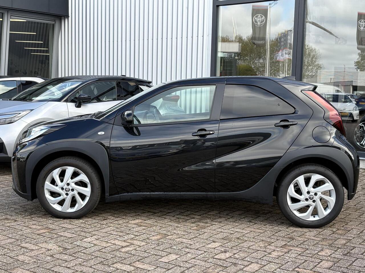 Toyota AYGO X 1.0 VVT-i MT Play